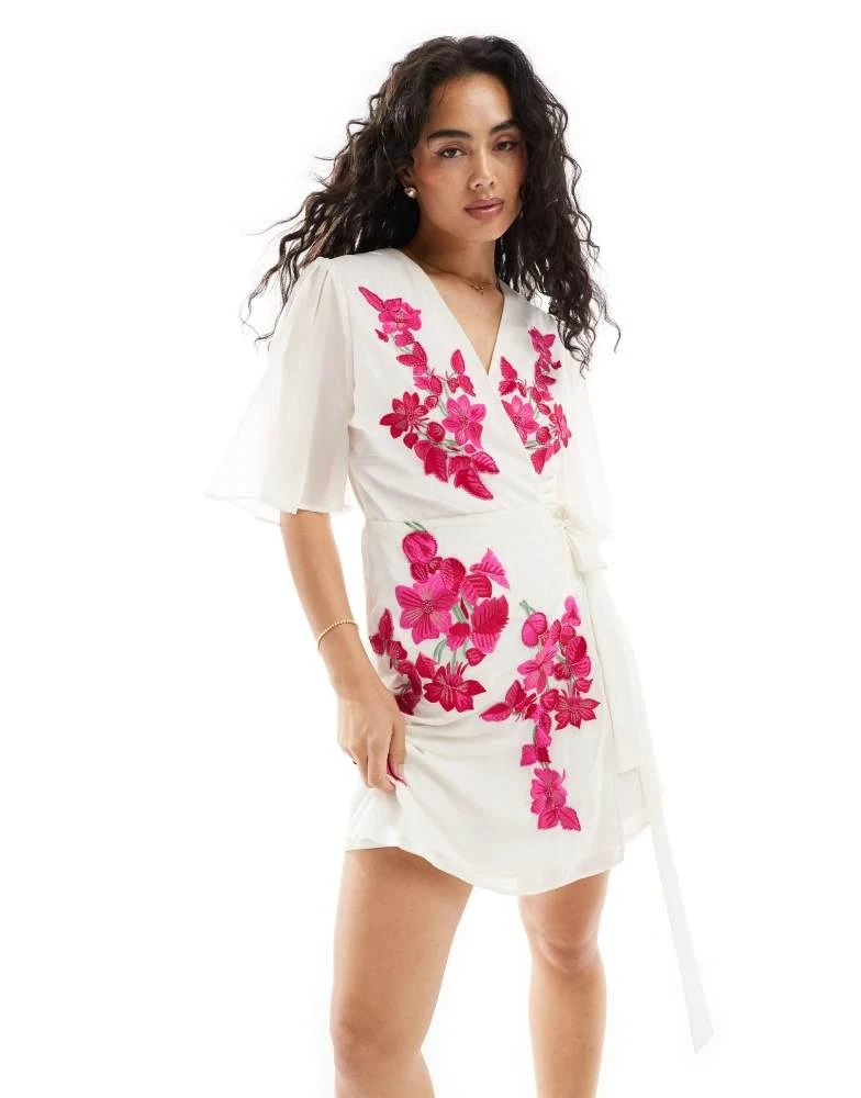 Hope & Ivy Hope & Ivy premium wrap front embroidered maxi dress in cream 4