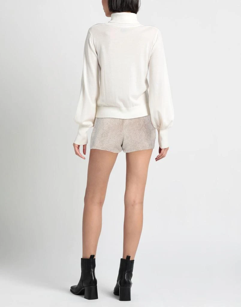 Brunello Cucinelli Shorts
Bermuda 3