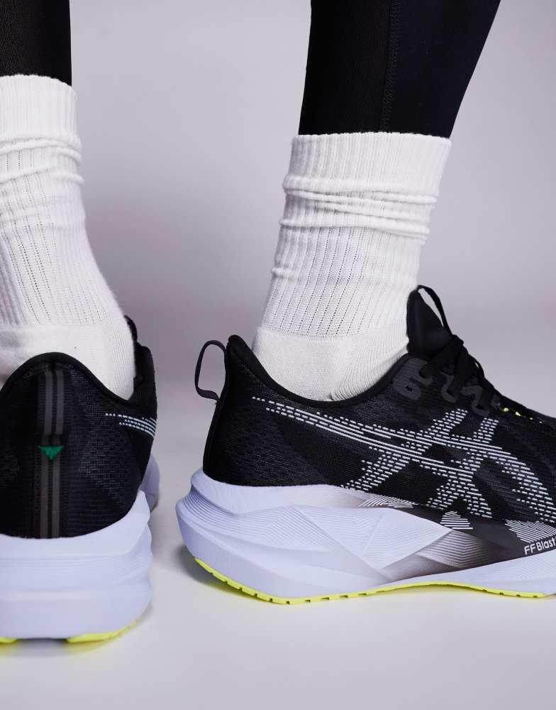 Asics Asics Novablast 5 running trainers in black and blue fade