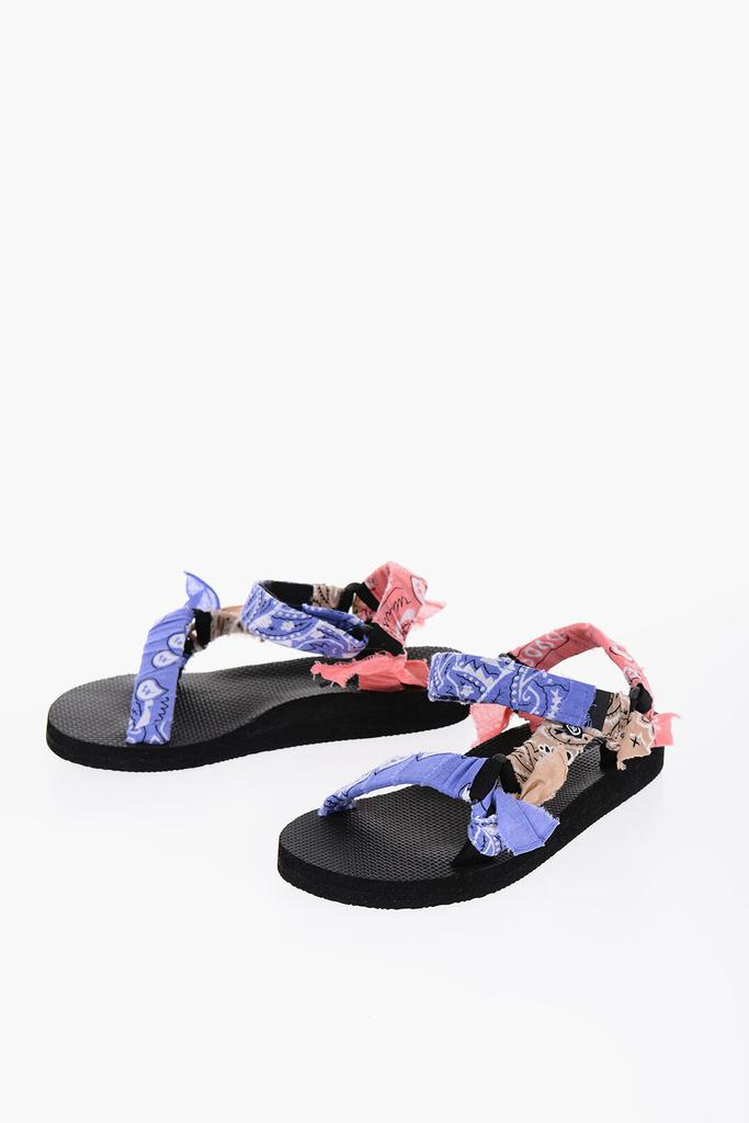 Arizona Love Trekky Low Sandals With Bandana Pattern