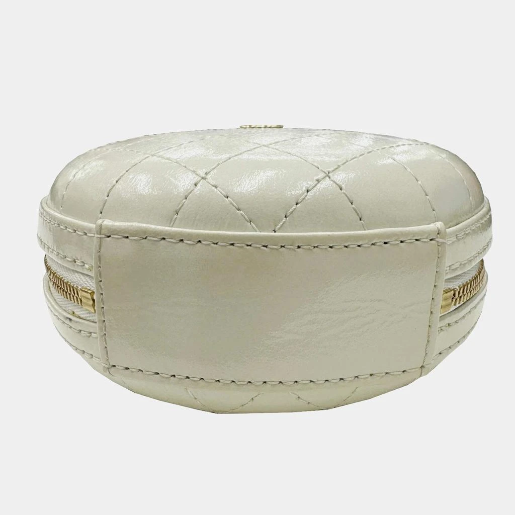 Chanel Chanel Ivory Leather Matelasse Round Chain Shoulder bag 6