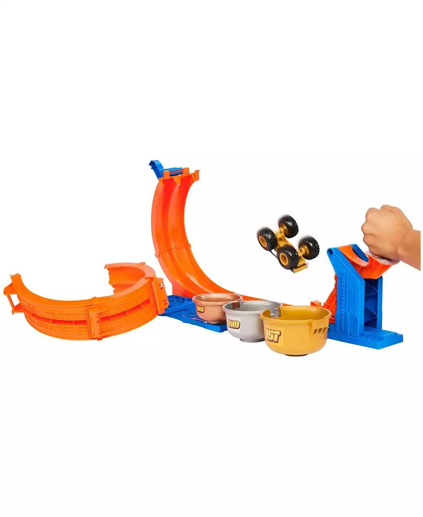 Hot Wheels Monster Trucks Loop-And-Flip Trophy Challenge Playset 4