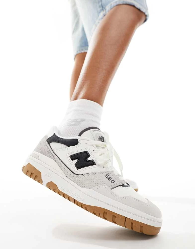 New Balance New Balance 550 trainers in sea salt and black 1