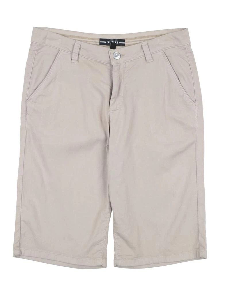 GUESS Shorts 
Bermuda