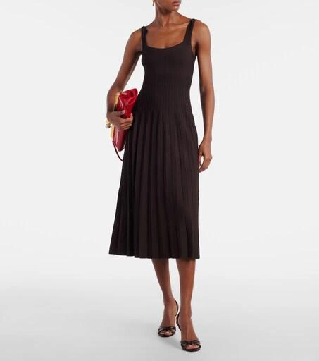 Shop Ellison pleated knitted midi dress on Sale at BeyondStyle  Get 32%  Off Ellison pleated knitted midi dress with Limited-Time Flash Deals,  Exclusive Discounts, and Special Offers. Enjoy Unbeatable Savings on