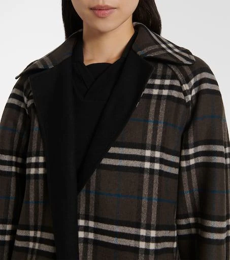 Burberry Wool wrap coat 4