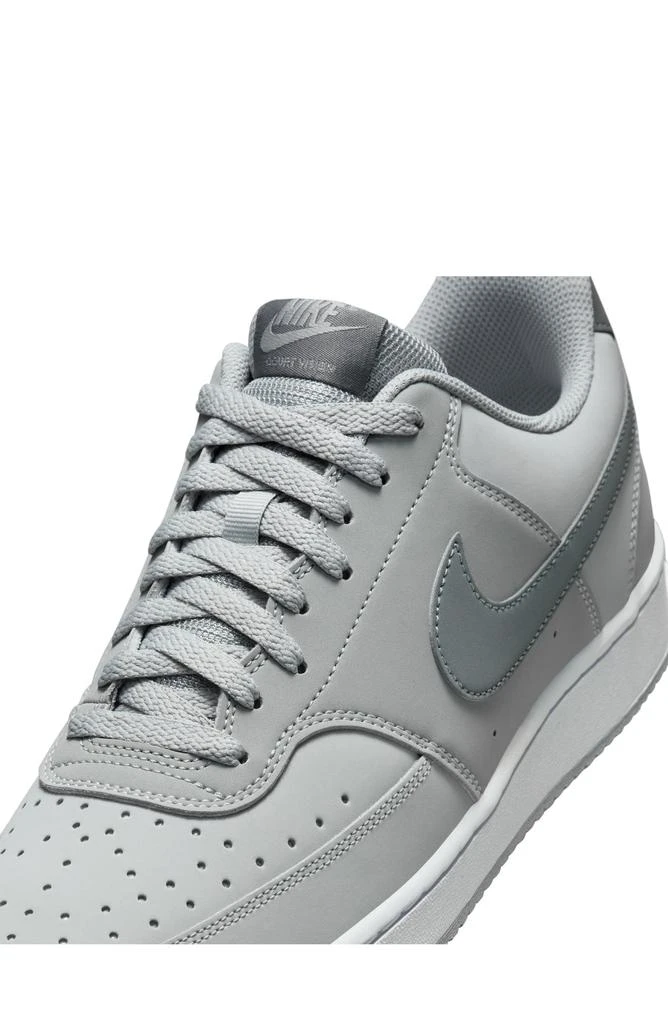 NIKE Court Vision Low Sneaker 8