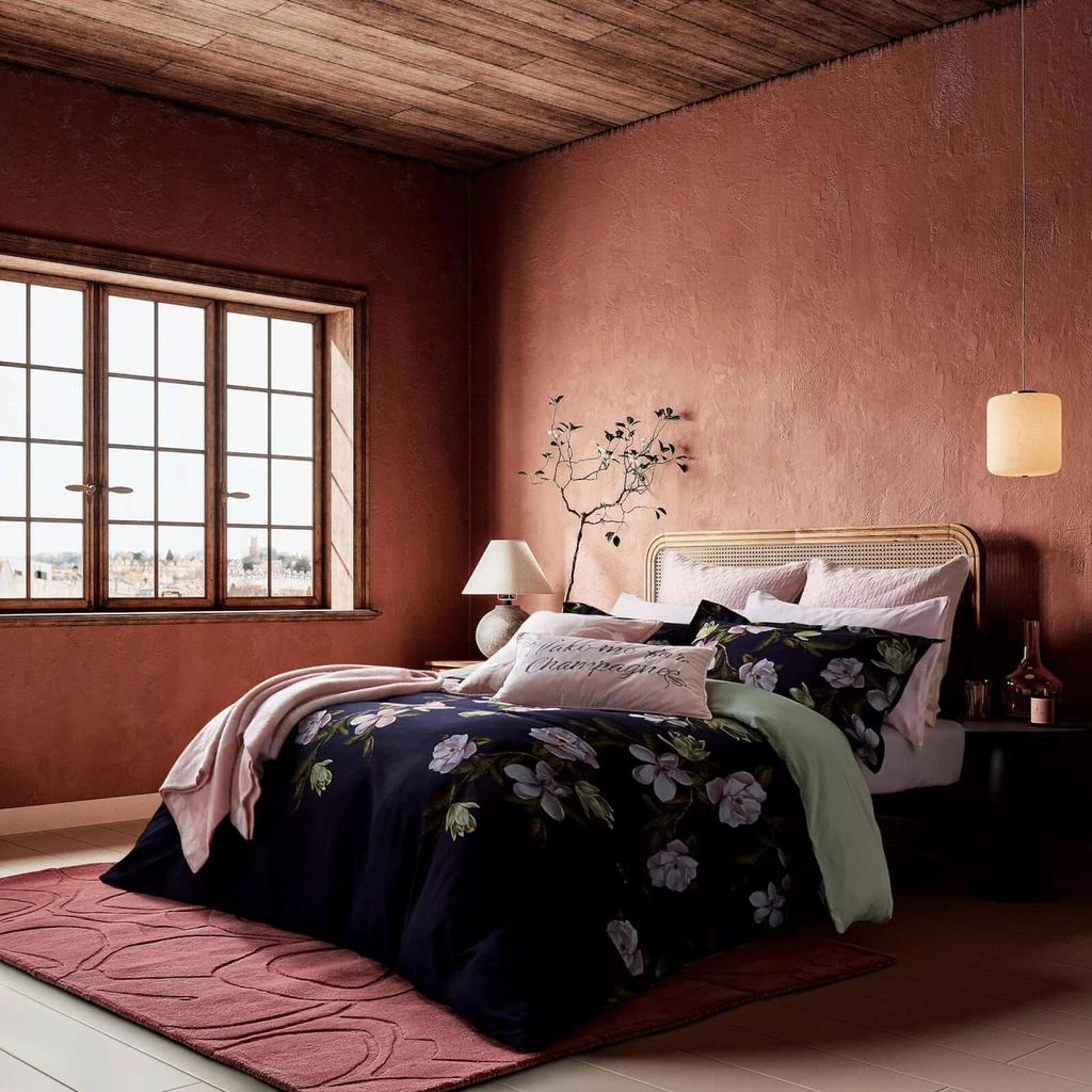 Ted Baker London Ted Baker Opal Floral Duvet Set - Navy 5