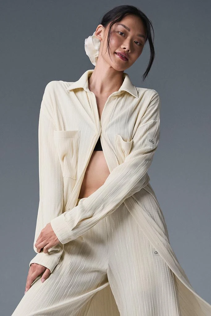 Alo Micro Plisse Oversize Scrunchie - Oat Milk 3