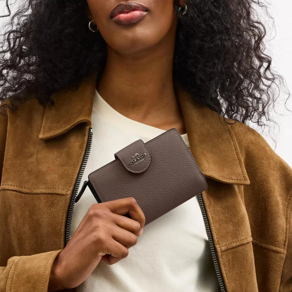 Coach Medium Corner Zip Wallet 3