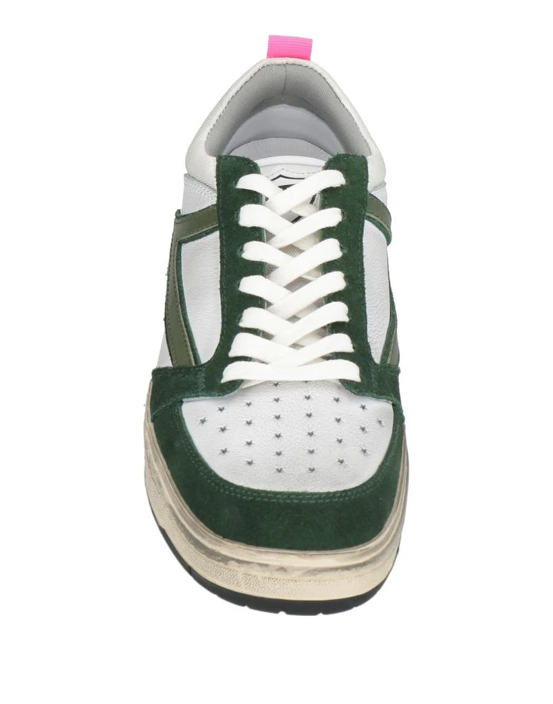HTC Sneakers 4