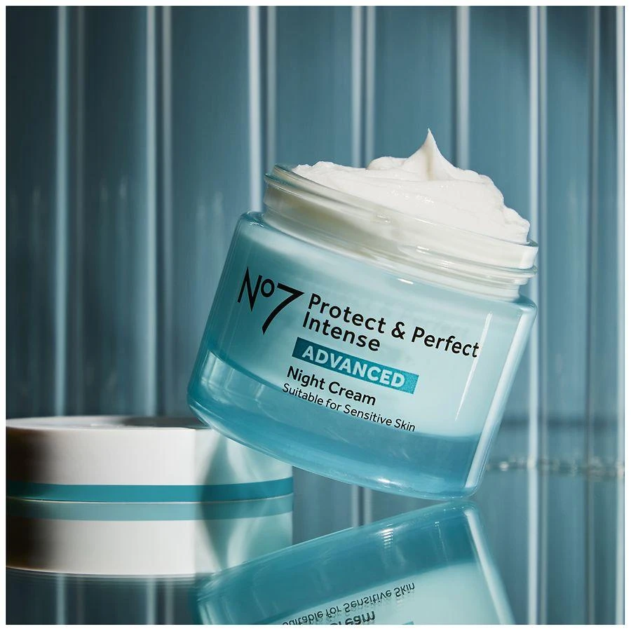 No7 Protect & Perfect Intense Advanced Night Cream 3