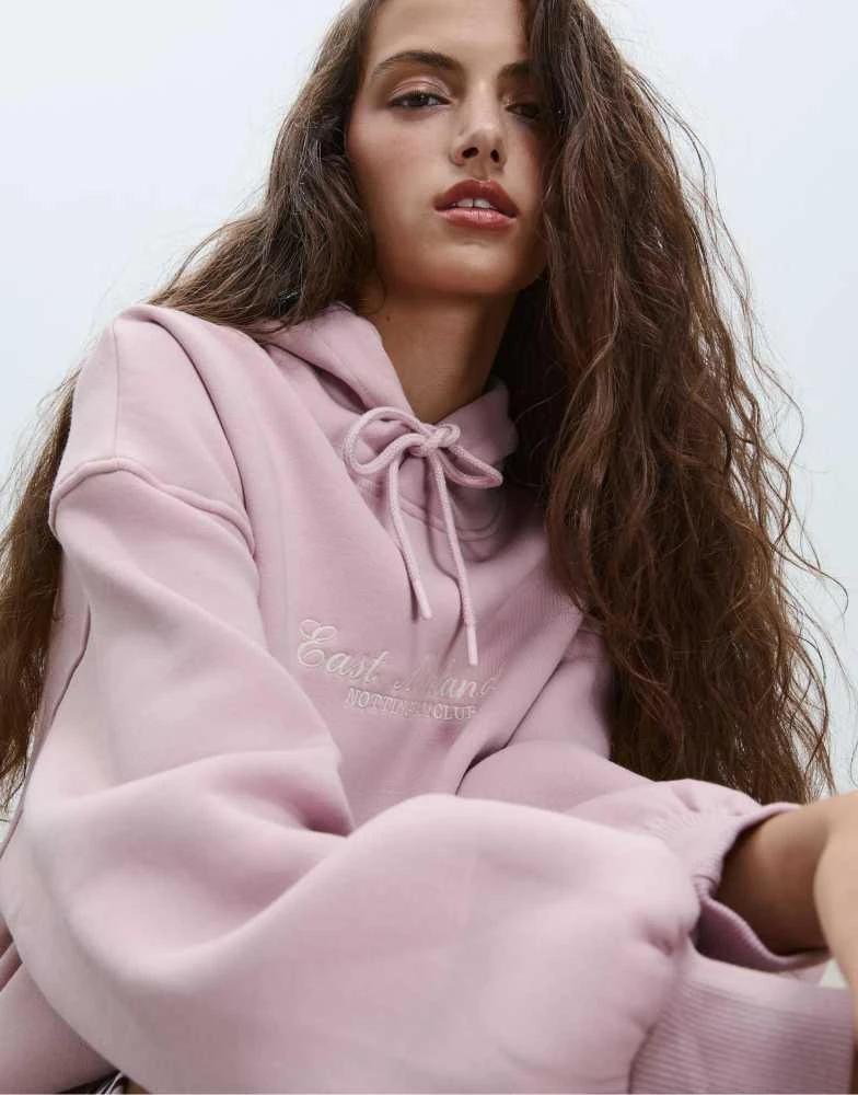 Stradivarius Stradivarius Embroidered hoodie in pastel pink 4