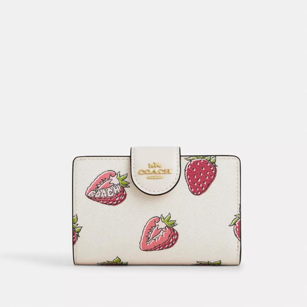 【★新作★Coach★MediumCornerZipWallet Strawberryプリント】 Coach Medium Corner Zip Wallet With Strawberry Print