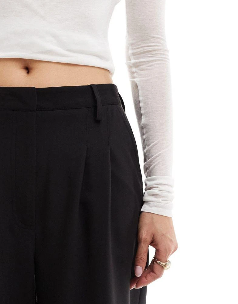 COLLUSION COLLUSION relaxed wide leg tailored trousers in black 5