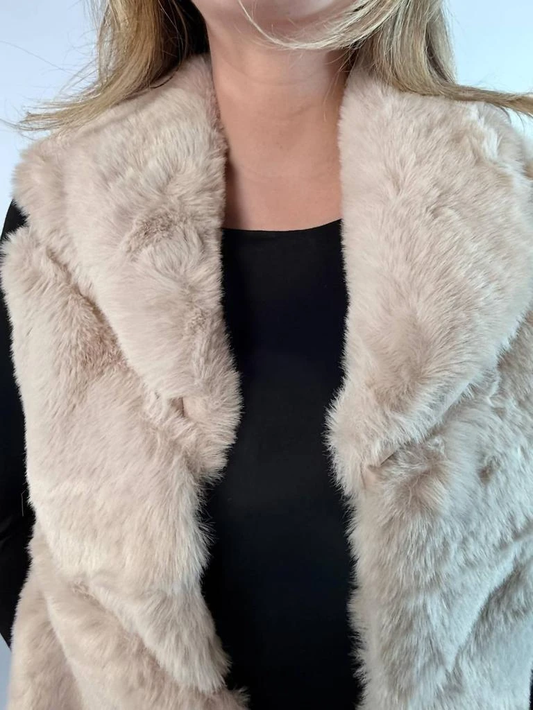 COCO + CARMEN Coco + Carmen - Carlisle Faux Fur Vest 5