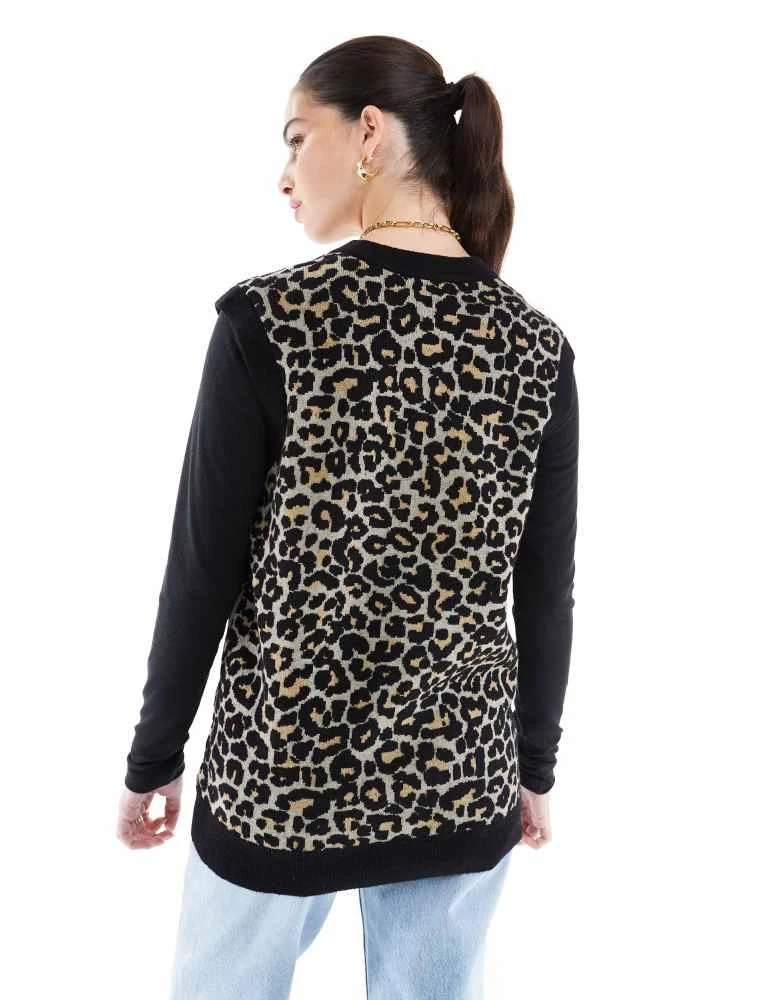Fred Perry Fred Perry oversized leopard print knitted vest in beige 4