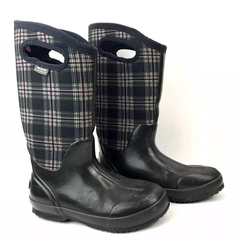 Bogs Women's Classic High Winter Boot In Black Plaid