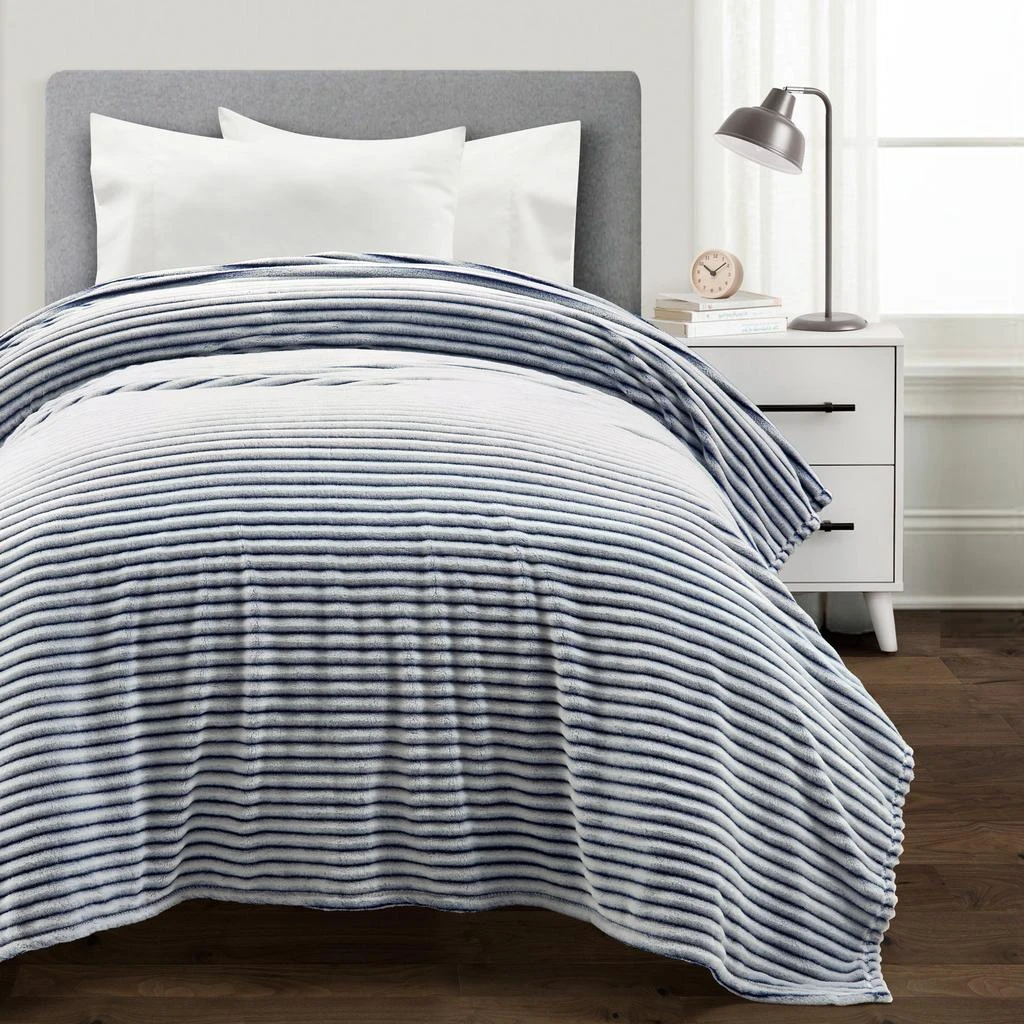 Lush Decor Super Cozy Ultra Soft Ribbed Faux Fur Oversized Blanket/Bedspread 1