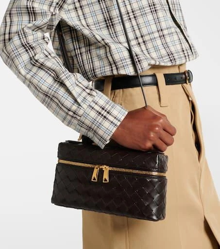Bottega Veneta Bang Bang Intrecciato leather vanity bag 2