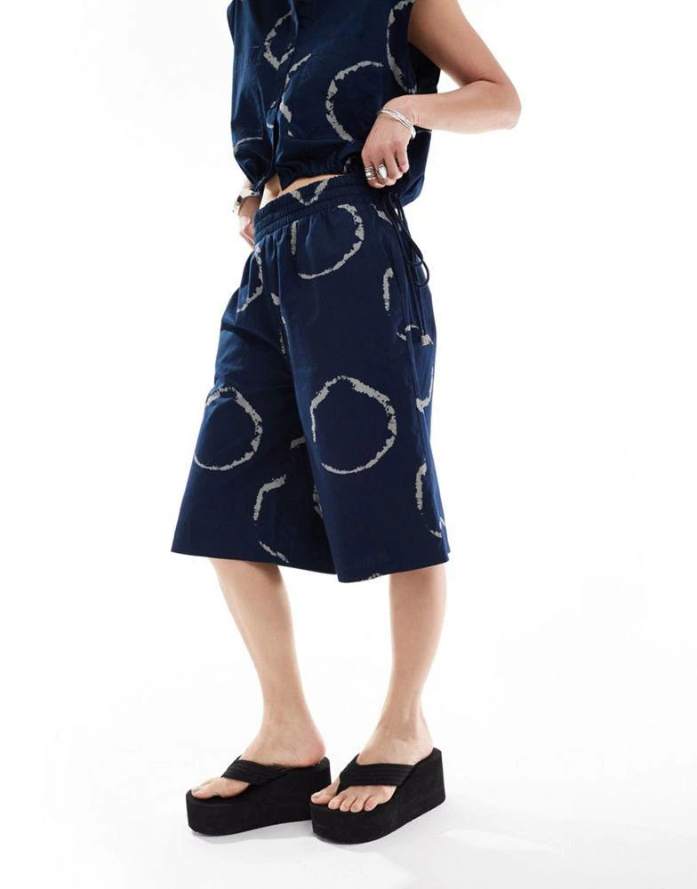 COLLUSION COLLUSION long line boxer short co ord in blue tie dye print 4