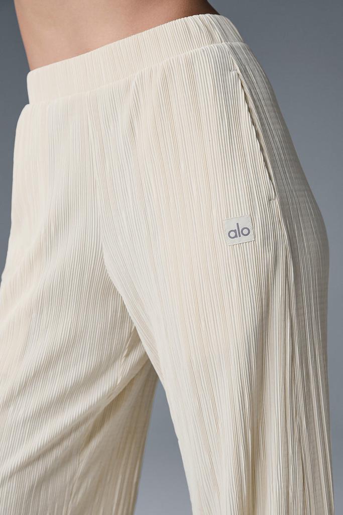 Alo High-Waist Micro Plisse Straight Leg Pant - Burgundy Truffle