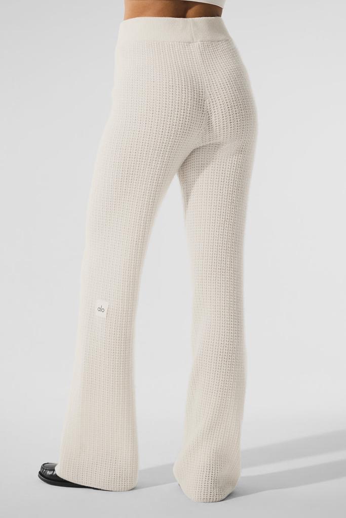 Alo Cashmere High-Waist Plush Waffle Pant - Ivory