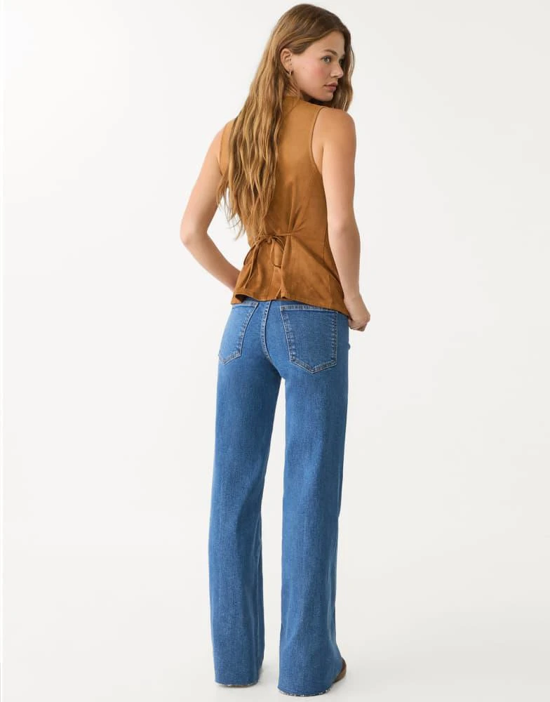 Stradivarius Stradivarius minimalist jeans with seams in medium blue 4