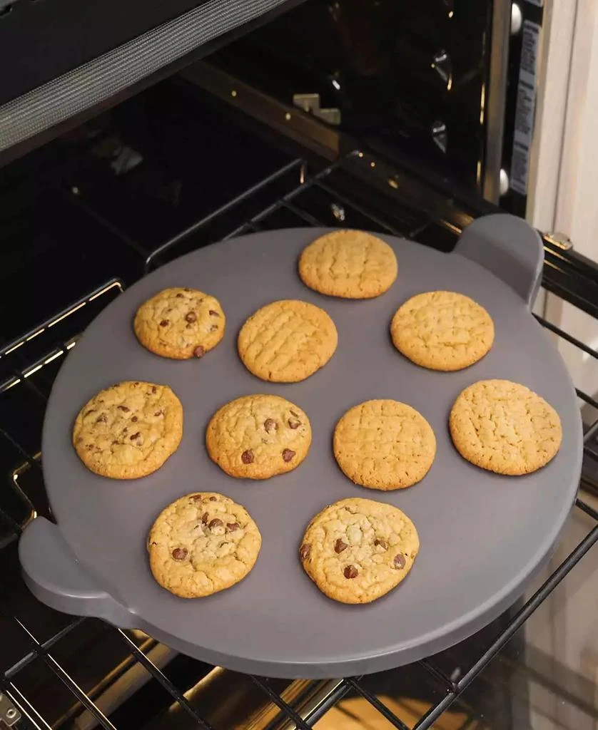 Old Stone 13 inch Glazed Round Pizza Stone With Handles Heat resistant up to 1,100°F. Ideal for use in residential ovens, pizza ovens, and grills. 4