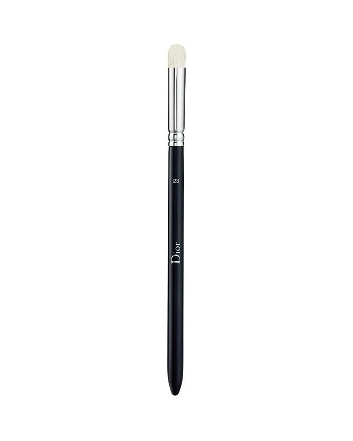 Dior Backstage Large Eyeshadow Blending Brush n°23