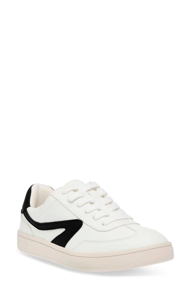 Dolce Vita Voyage Sneaker 1