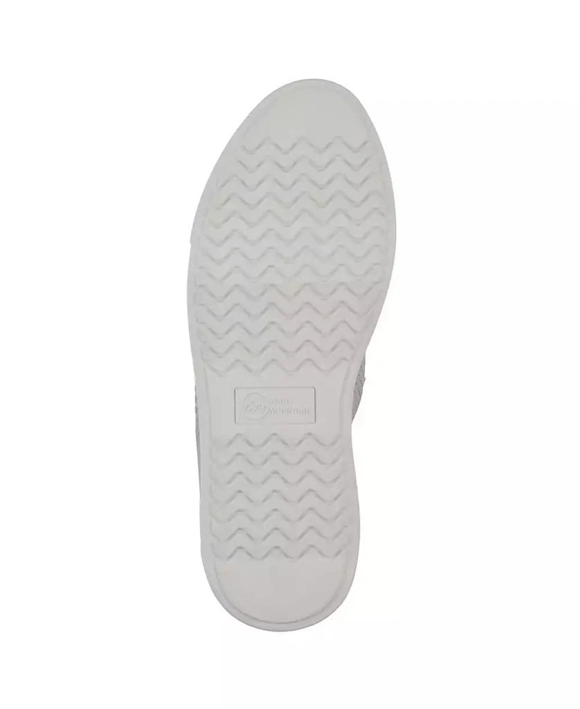 White Mountain Women's Uncut Slip-On Sneakers 5