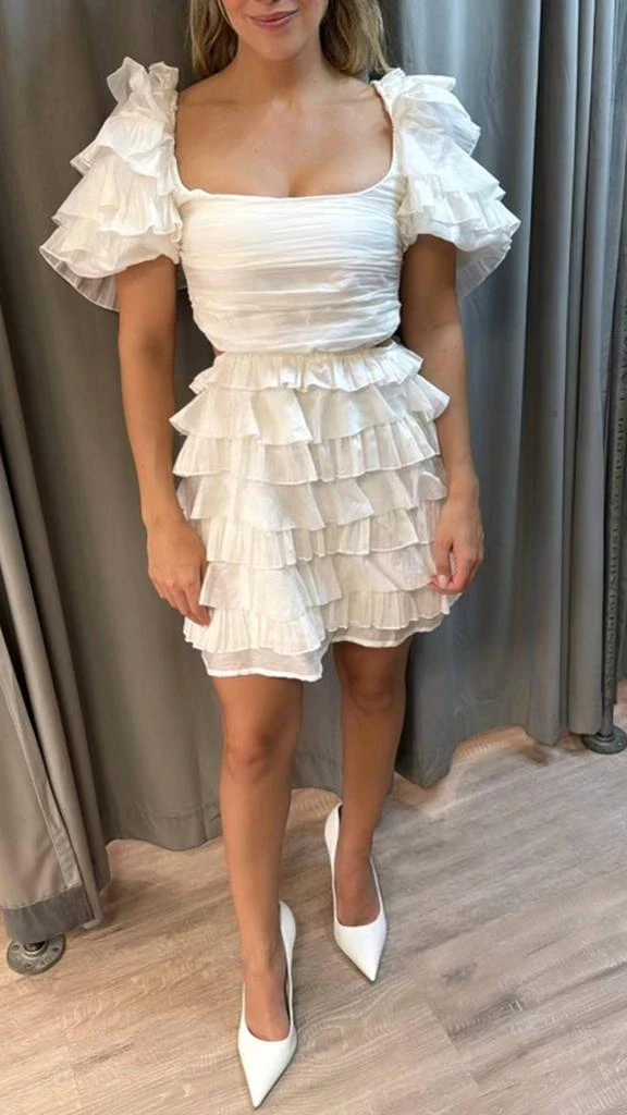 optics floral lace peplum dress Elliatt | Dresses | Optics Floral Lace Peplum Dress
