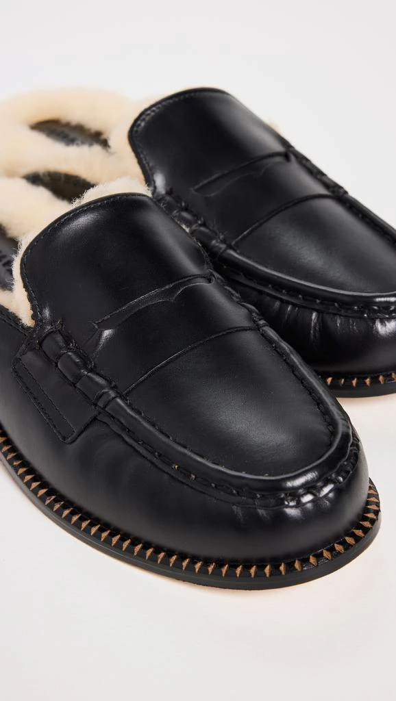 Freda Salvador Temi Flats 5