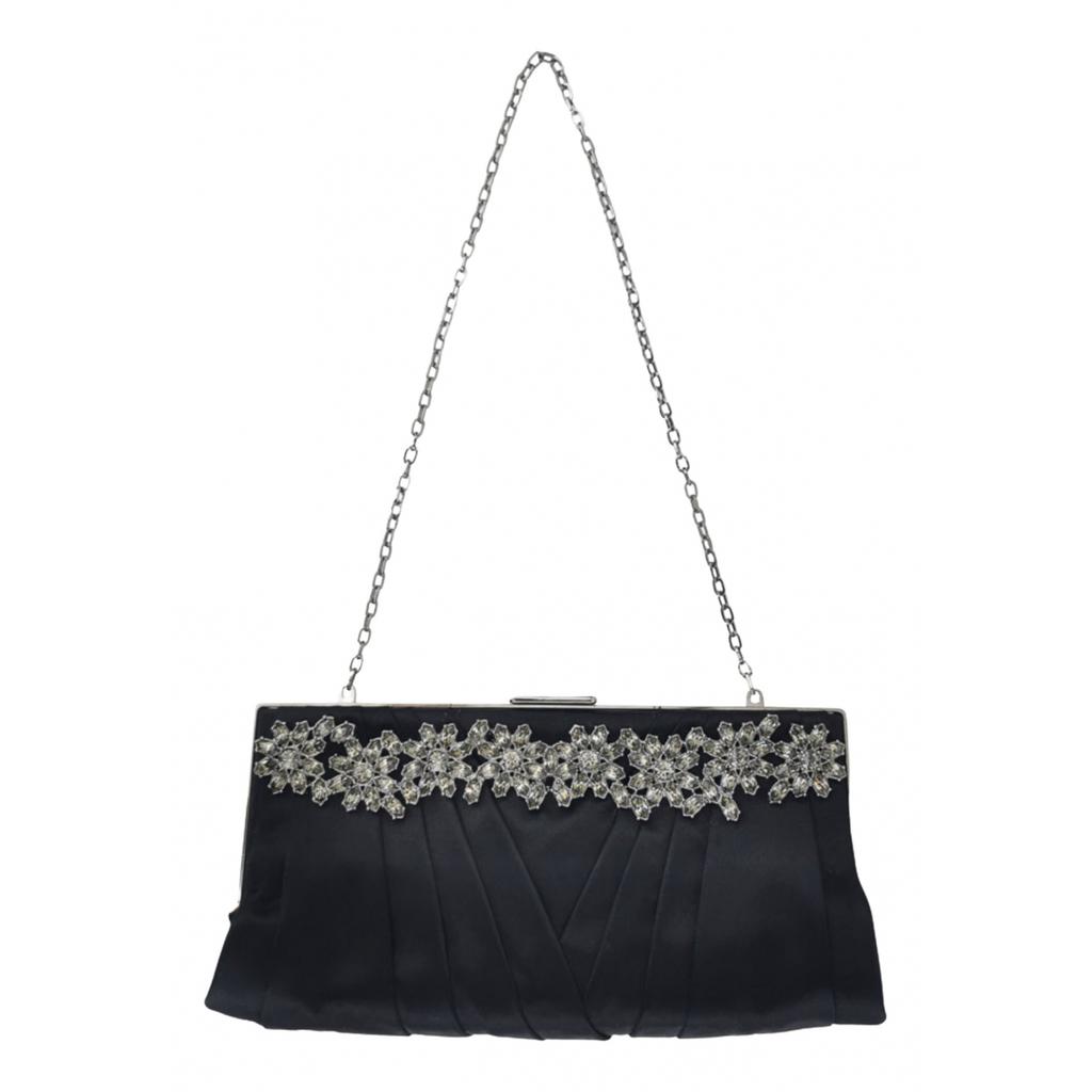 【関税＆送料込み】Chez Valentino Garavani Silk Clutch Bag Valentino Garavani Silk Vain Cherry Clutch Bag | Harrods US