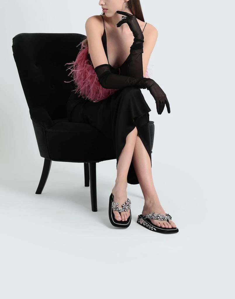 Roger Vivier Flip flops 4