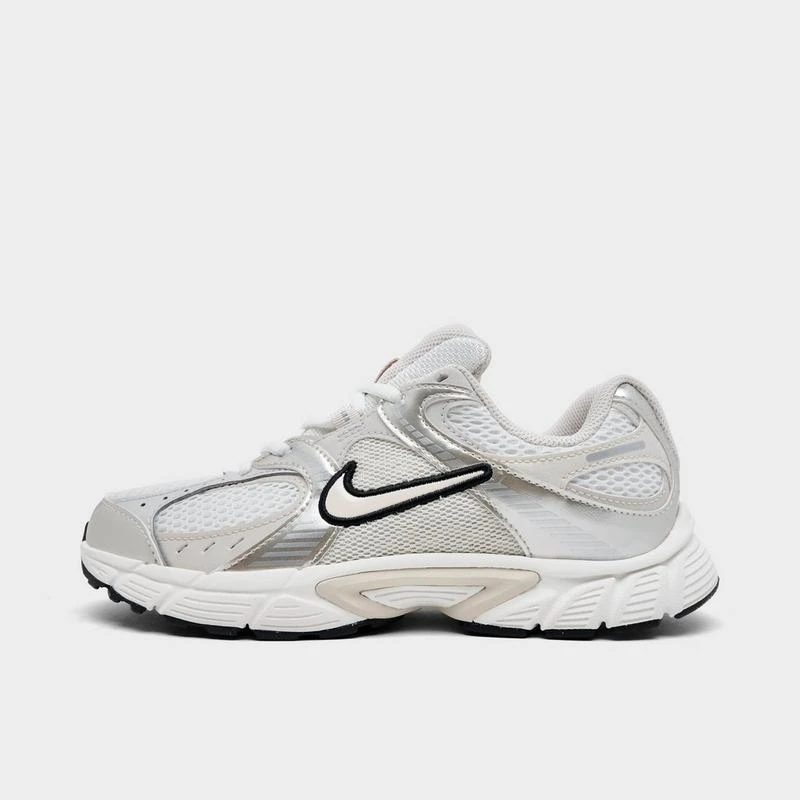 NIKE Big Kids' Nike V5 RNR Casual Shoes 1