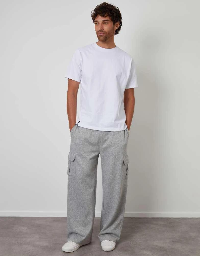 Threadbare Threadbare Wide leg cargo joggers in light grey 4