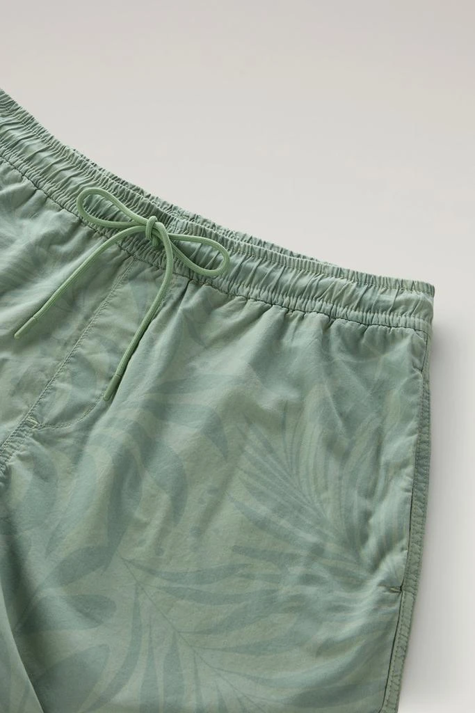 WOOLRICH Pure Cotton Garment-Dyed Shorts with a Tropical Print - Men - Green 4