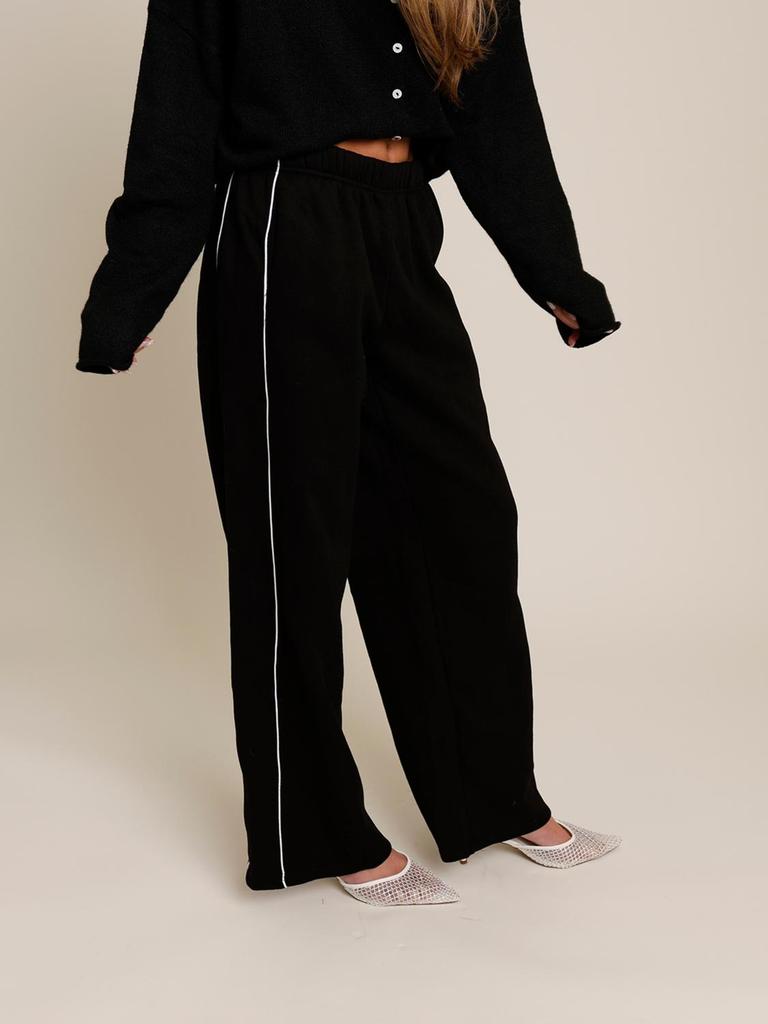 TIC TOC Tic Toc - Kelsie Essential Fleece Straight Sweatpants