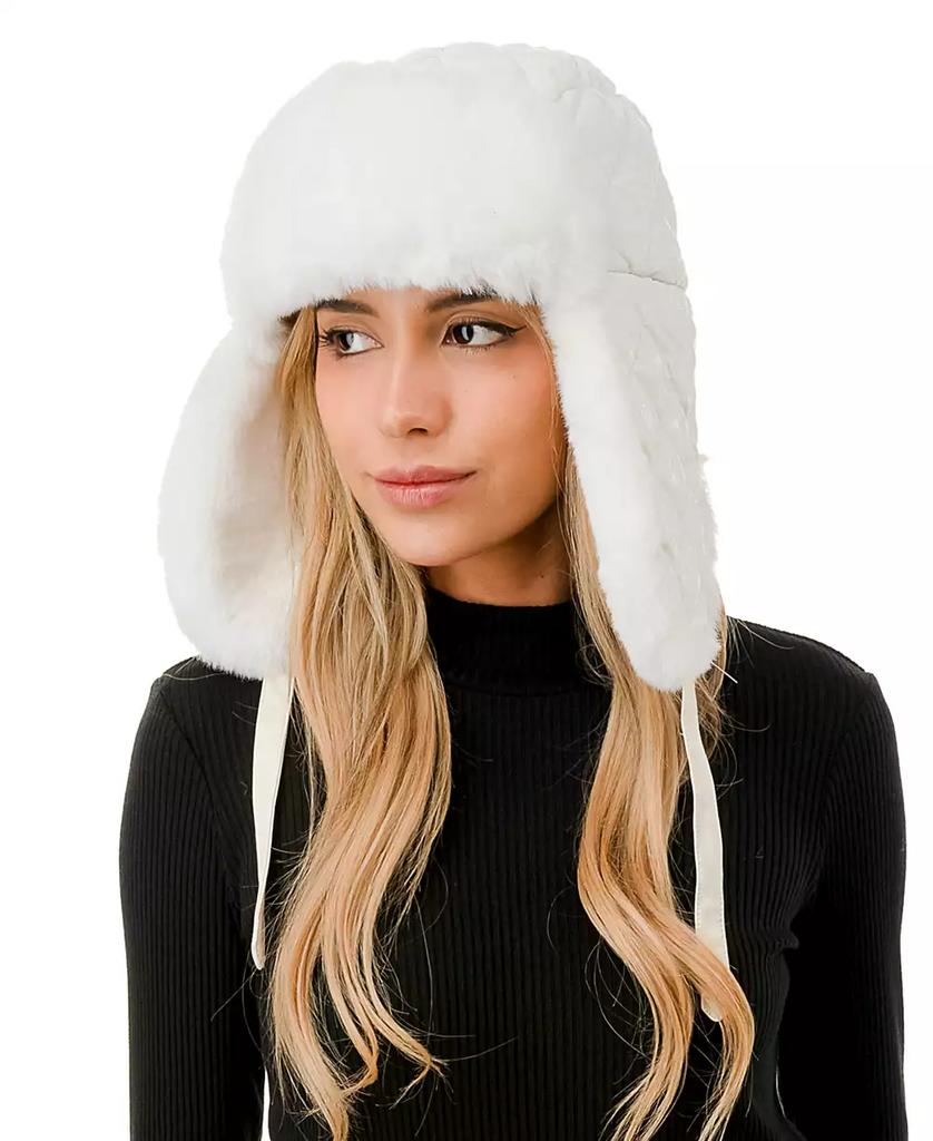 Shop Off-White Fluffy Square Beanie on Sale at BeyondStyle