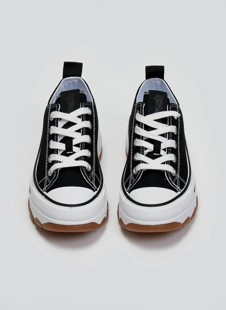 Refresh Women's Canvas Sneakers In Black