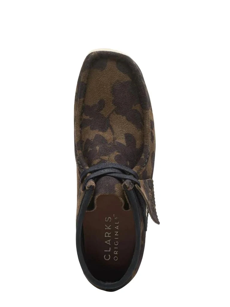Clarks Women's Wallabee Boot In Black/khaki Floral 2