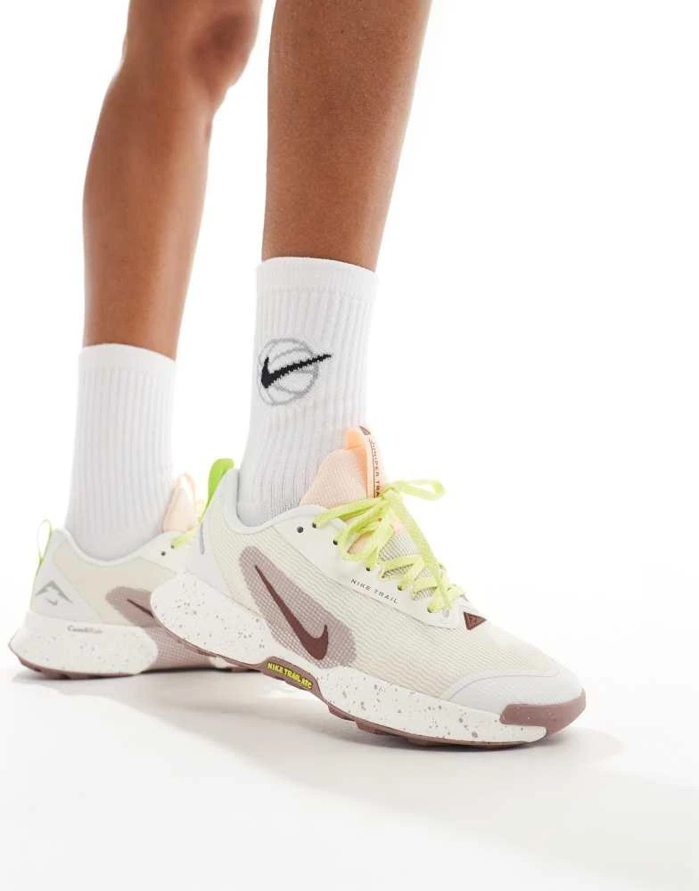 NIKE Nike Running Juniper Trail 3 trainers in white 3