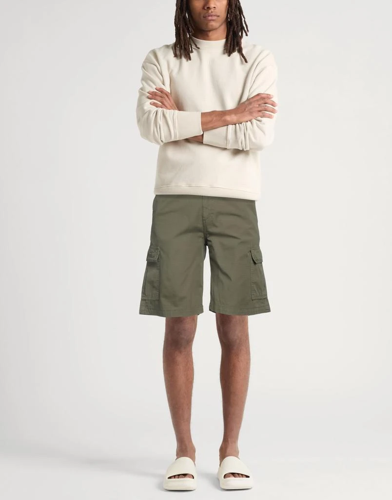 Iuter Shorts 
Bermuda 2