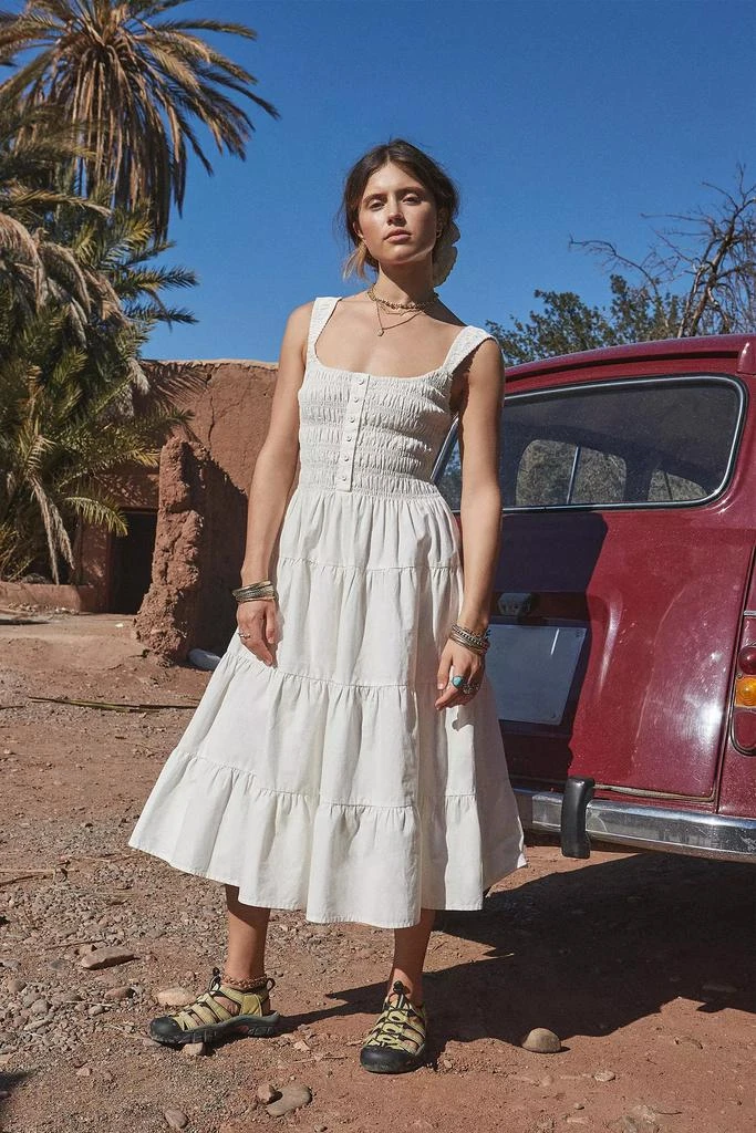 Kimchi Blue Kimchi Blue Marlowe Shirred Midi Dress - Dresses & Skirts -  Free Shipping - BeyondStyle