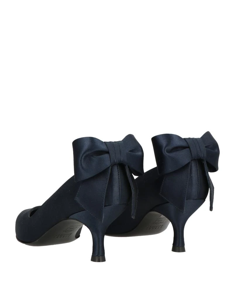 Stuart Weitzman Pump 3