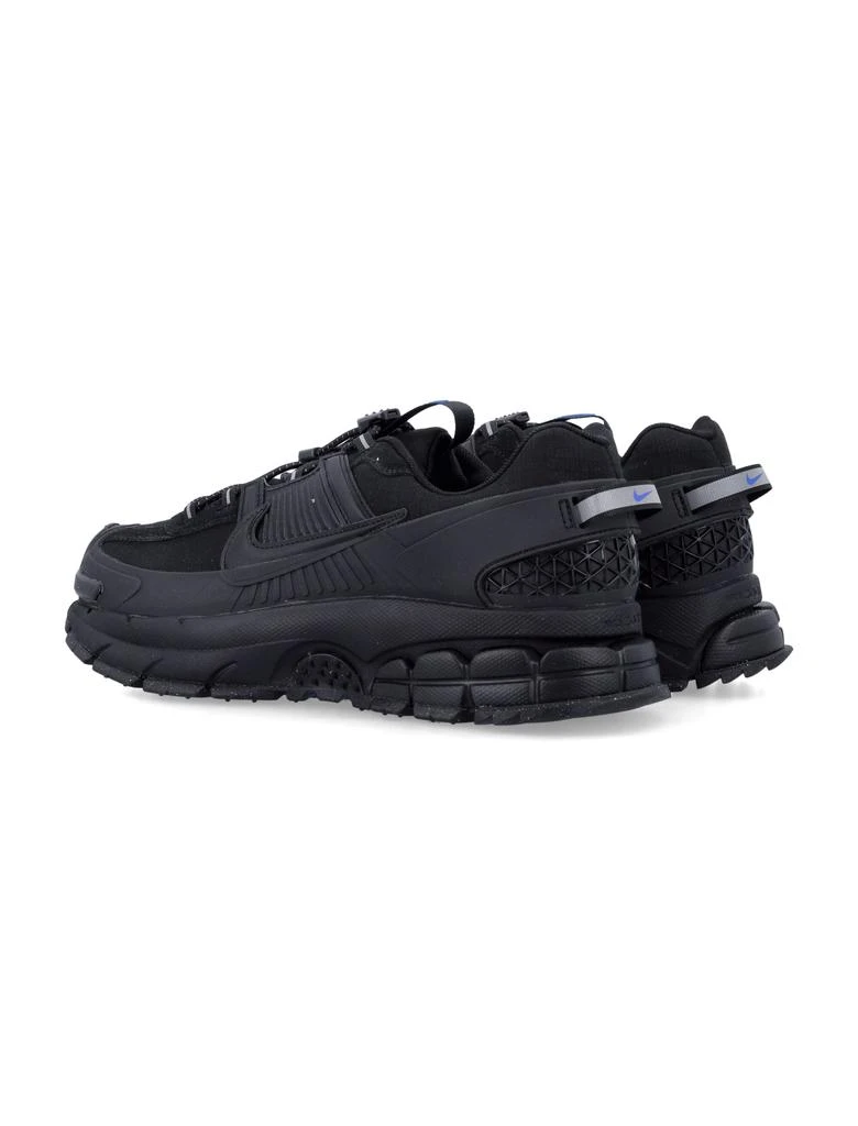 NIKE ZOOM VOMERO ROAM 4
