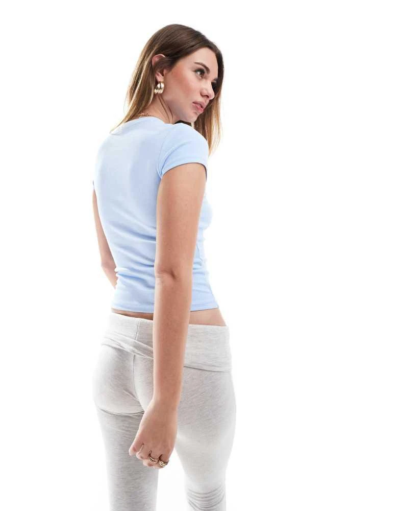 Bershka Bershka baby tee in pale blue 4