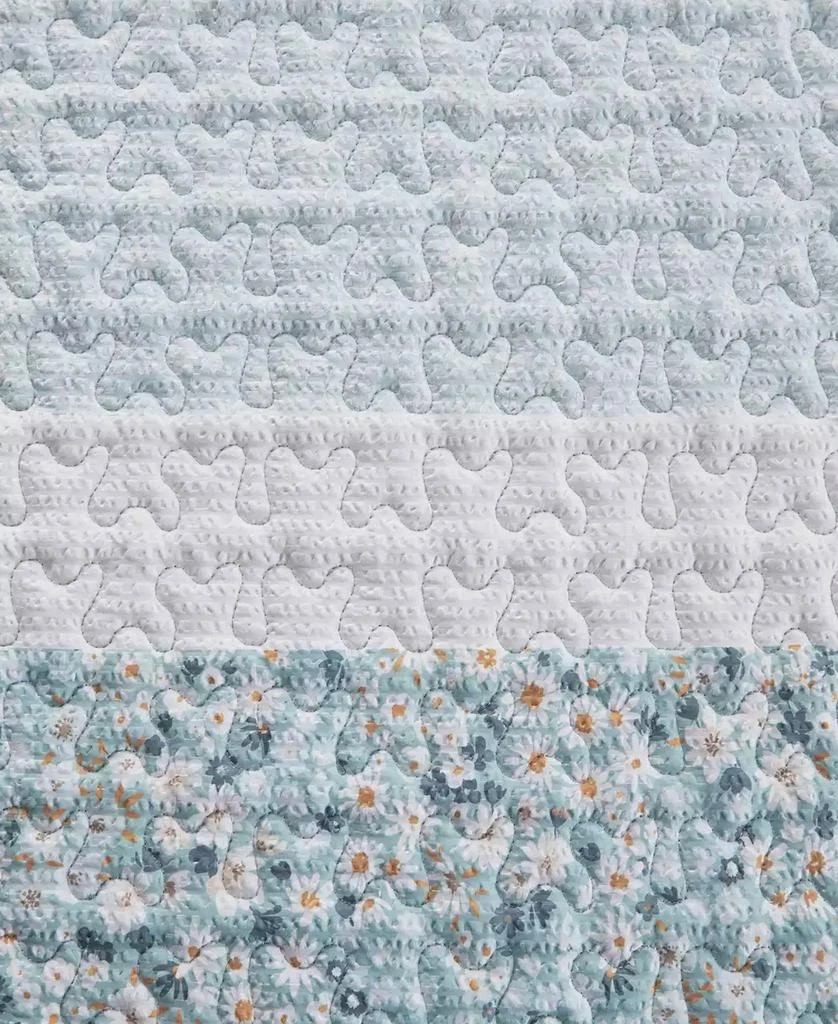 Macy's Caralie Seersucker 4 Piece Quilt Set 17